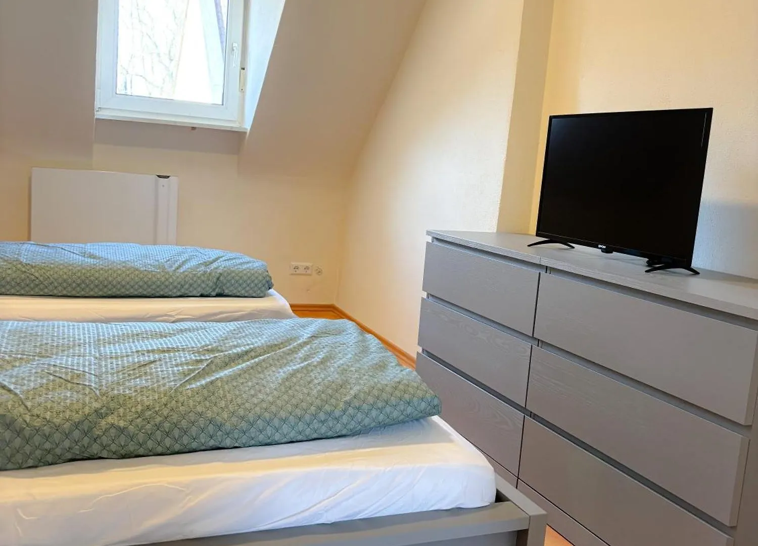 Apartment Ueber Neu Ulm'S Daechern, 2 Schlafzimmer Inkl. Stellplatz Neu-Ulm 0*,  Germany